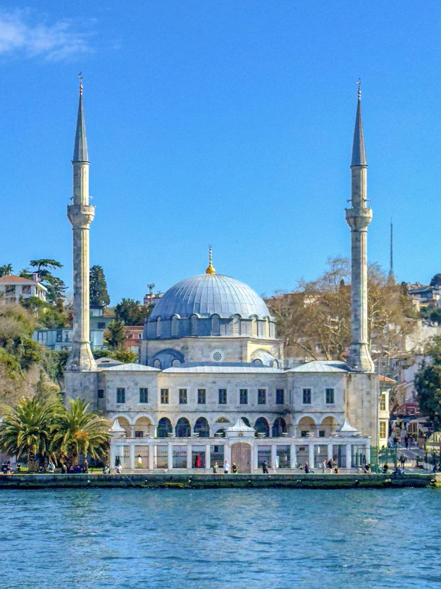 Ahu Öztürk tweet media