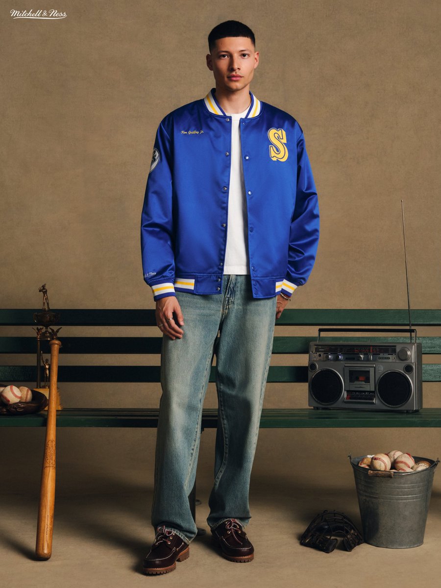 Mitchell & Ness tweet media