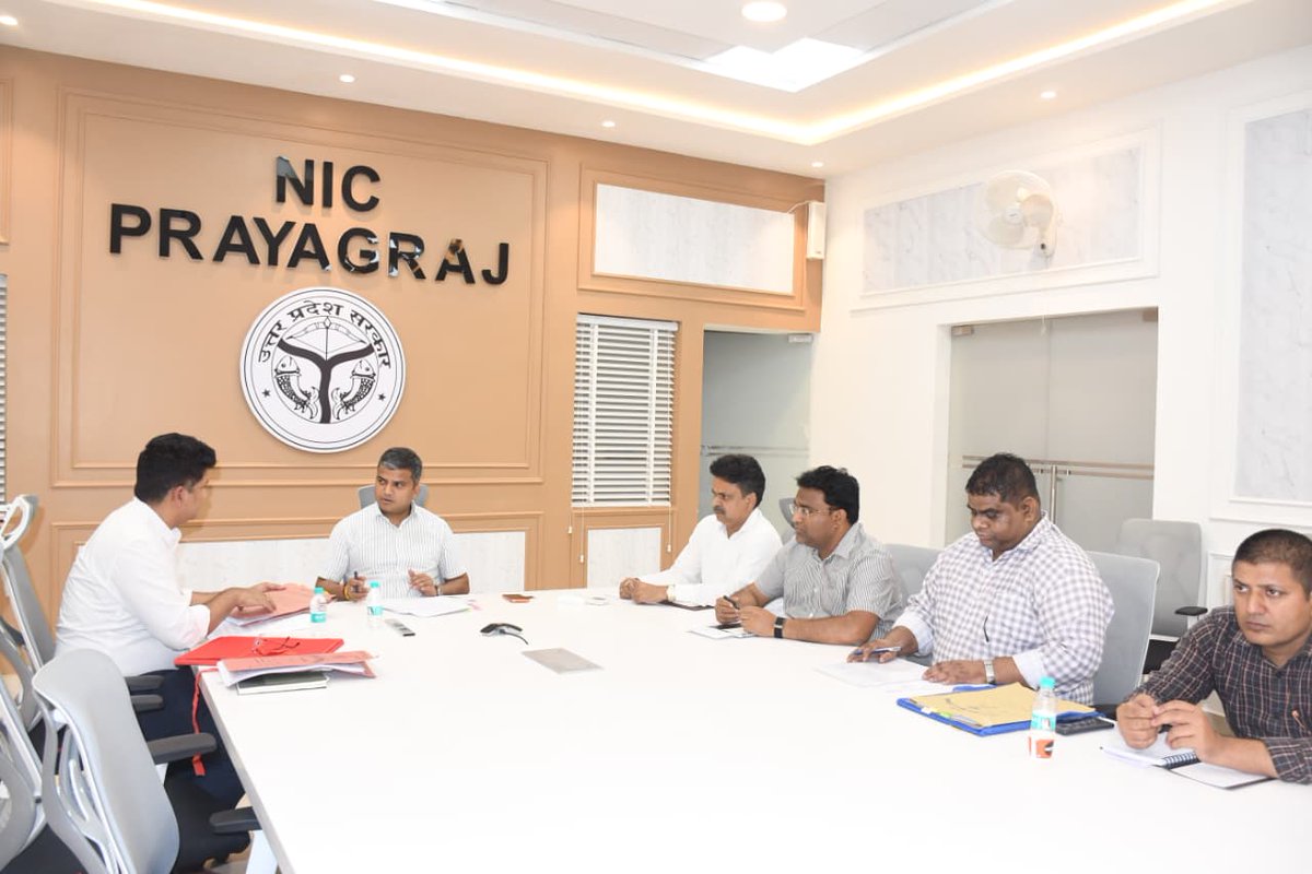 DM Prayagraj tweet media
