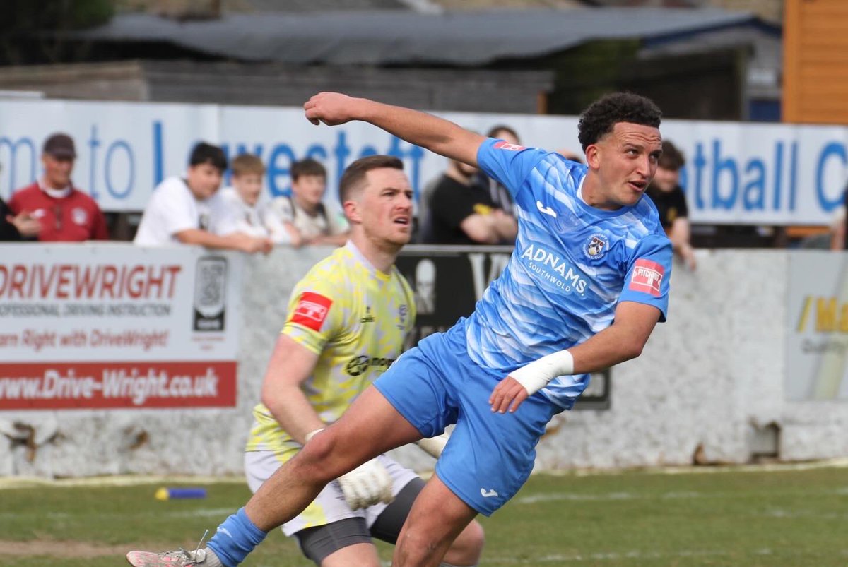 OFCLTRAWLERBOYS's tweet photo. Selection of photos from Saturday’s final match of the season vs @Brightlingseafc ton

📸 A massive thank you to Bryan Grint for taking photographs for the club this season.

To view the full photos please follow the link. https://t.co/b2K7AzYq5j

💙🤍⚓️ https://t.co/E5cM2pVi4u