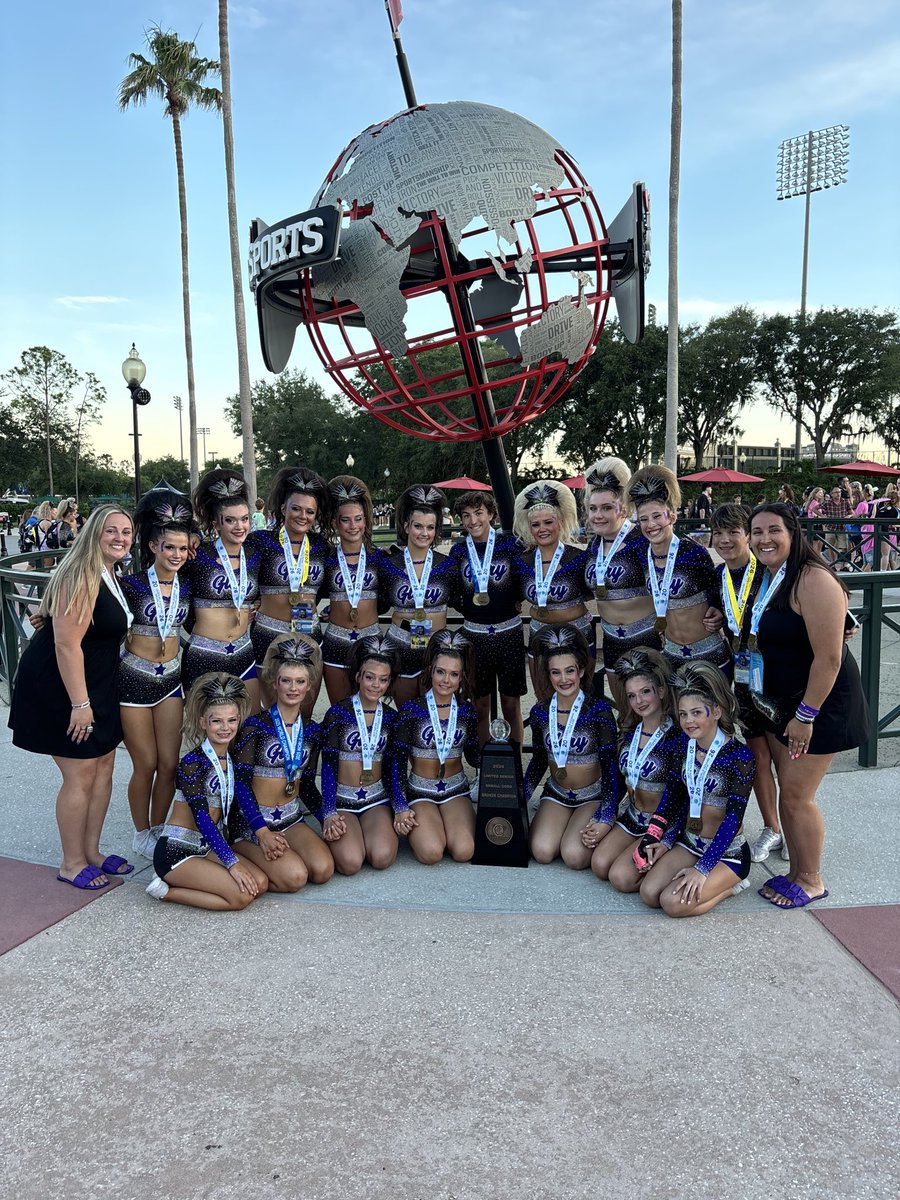 mainestarscheer's tweet photo. 3 years in a row globing, our little small gym from Maine! Very proud of that!
ππ©·π #ThisIsGlory https://t.co/uOOFEmnEOj
