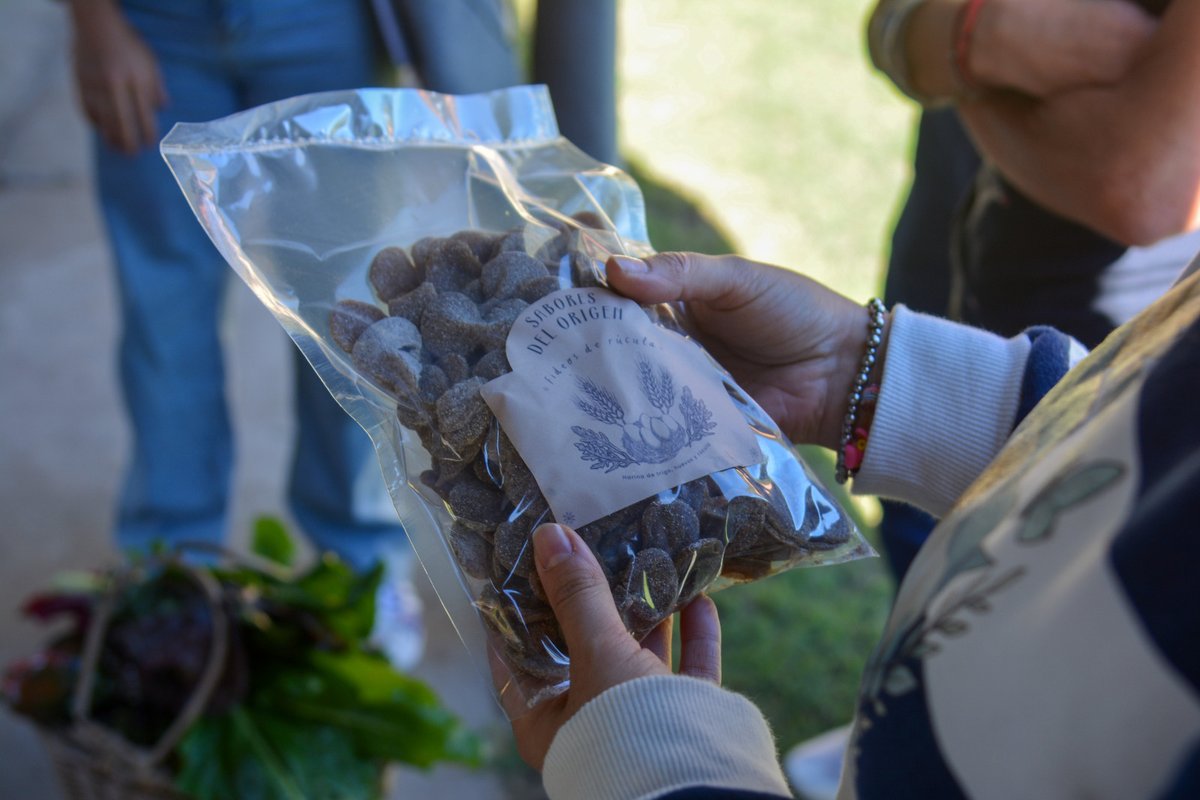 Entrega de alimentos agroecológicos a Jardines Maternales en 25 de Mayo ...