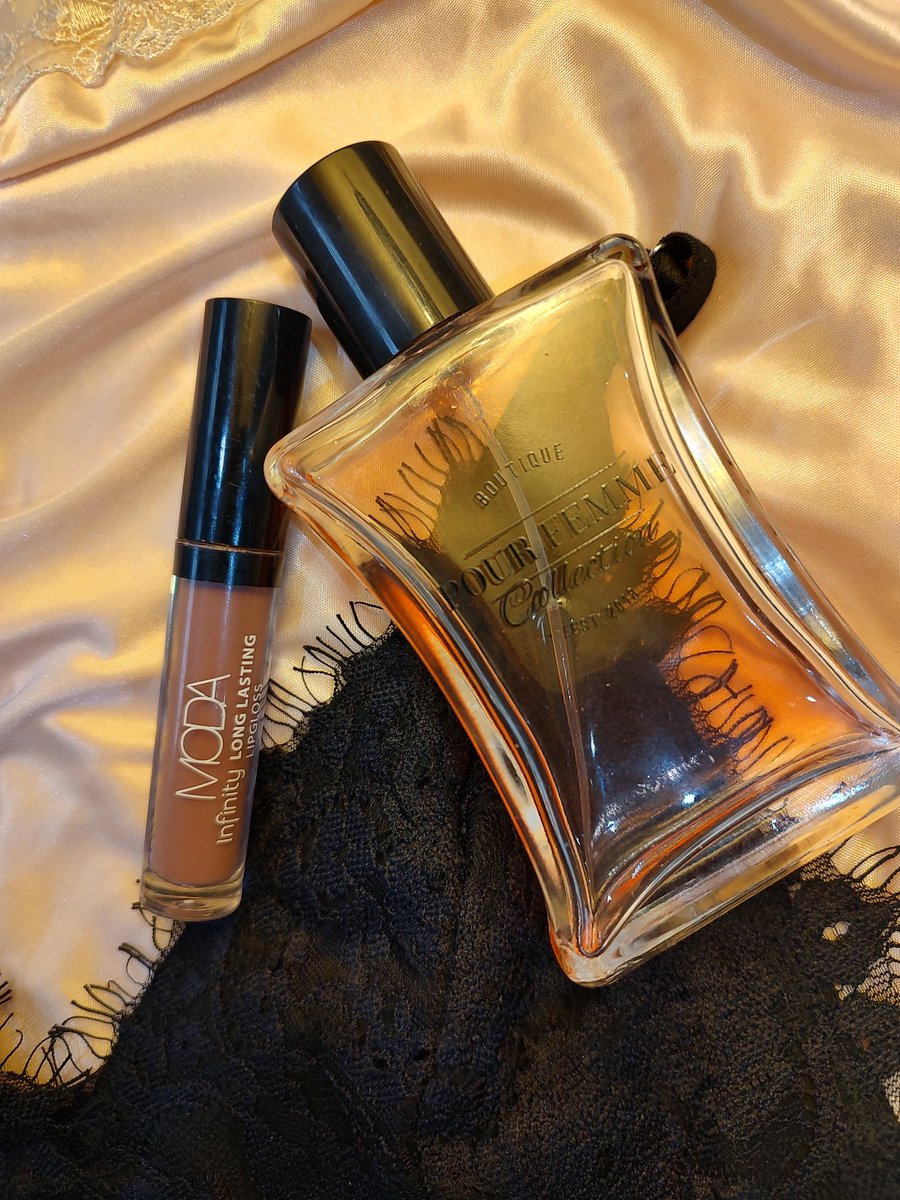 ABenhammam's tweet image. A perfect outfit deserves a perfect scent ❤️
#vibe 
#Style 
#nightout