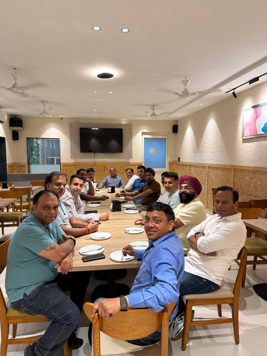 duttabhishek's tweet photo. Had a great coffee break with our Assembly leaders.
An impromptu plan that turned into a productive and meaningful discussion on #SIR.
📍 Delhi https://t.co/FxU4iTlZaX