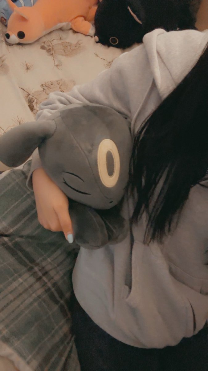 my sleeping umbreon🖤