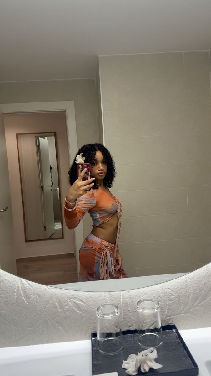 coco2real tweet media