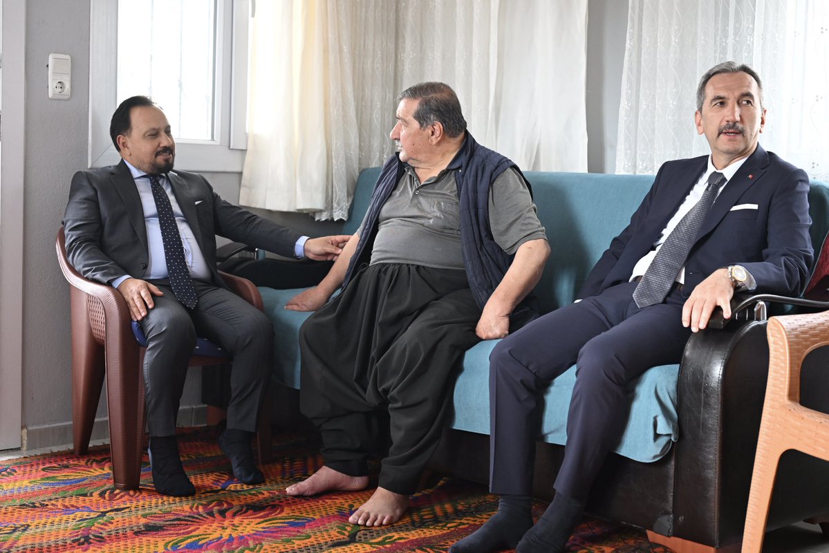 Aziz şehitlerimiz Ali Palalı ve Zeyyat Dağ’ın kıymetli emanetleri Ali Palalı Amcamız ve Ahmet Yaşar Dağ Amcamızı, Sarıçam Kaymakamımız Sayın Murtaza Dayanç ve kurum amirlerimizle birlikte ziyaret ederek hayır dualarını aldık.

Şehitlerimizin bizlere bıraktığı emanetler ve aziz