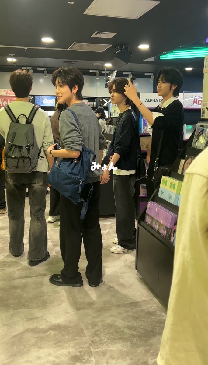 みょん tweet media