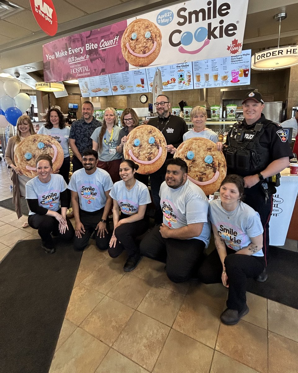 DRPSNorthDiv's tweet image. It’s Smile Cookie launch day today in #PortPerry 😊🍪

North Division officers stopped by @timhortons to support the campaign in support of the Port Perry Hospital Foundation.

Every cookie sold helps!

#SmileCookie #CommunitySupport #DurhamRegion GivingBack