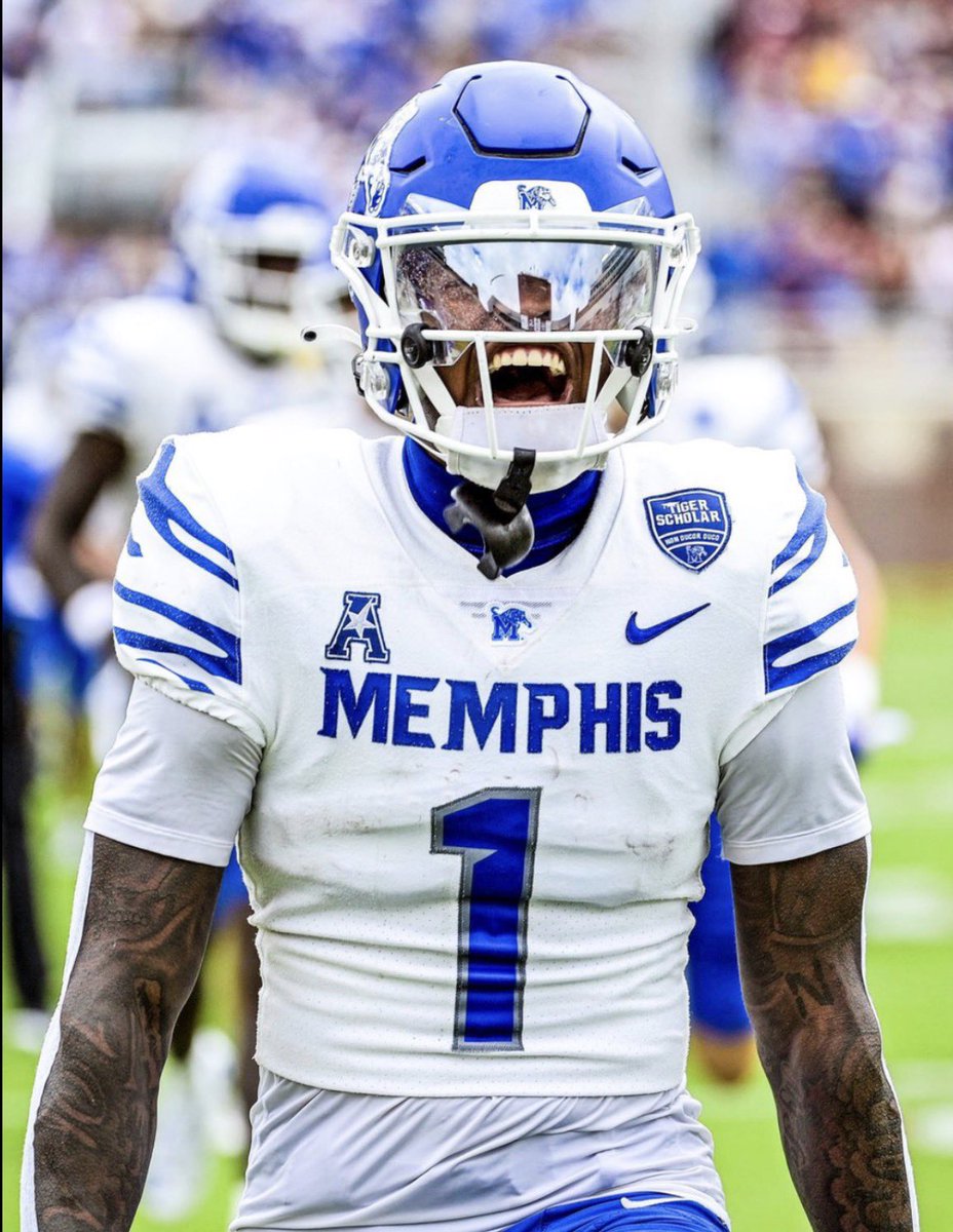 MBrown08_'s tweet photo. Blessed to receive an offer from @MemphisFB @aarondobson17 @JonesHSFootball @247Sports https://t.co/AuL9xMrUv1