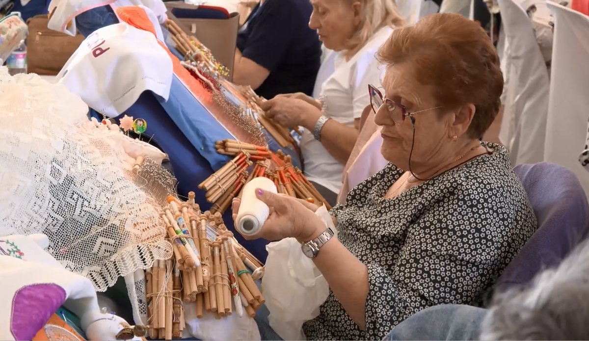 𝐠𝐫𝐮𝐩𝐨𝐜𝐨𝐦𝐮𝐧𝐢𝐜𝐚𝐭𝐯 tweet media