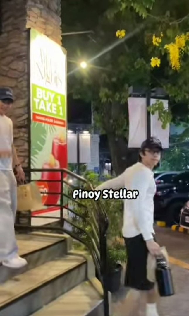 RosemarieC3417's tweet photo. Mag kasama pala mag besties Miguel at Inigo at ang bait dalwa besties na ito binigyn nang pera yung mga bata
#Migo | #MiguelVergara
#InigoJose https://t.co/4JDQ7dFS97