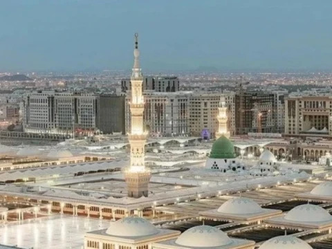 nu_online's tweet photo. Jamaah haji yang mulai memasuki Kota Madinah dianjurkan untuk membaca doa khusus sebagai berikut. https://t.co/JwBuWas0HZ https://t.co/G92qnK4G6k