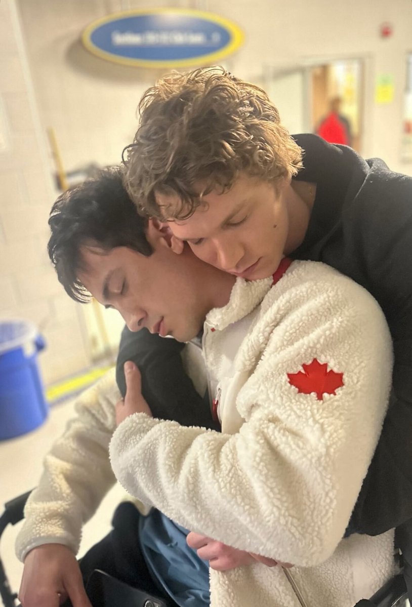 "IF PEOPLE SAW US JUST GETTING READY IN THE MORNING, GIVING EACH OTHER BIG SPOONING HUGS, JUST TO SAY WE'RE PROUD OF EACH OTHER.." this is gonna be their life in LA again 😭  *bye*