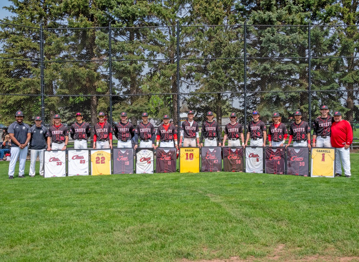 WaubonseeChiefs's tweet photo. #SOPHOMOREDAY ⚾️ Congratulations to all of our baseball sophomores that we celebrated this weekend! Good luck on all of your future ventures ❤️ #WaubonseeBaseball #GoChiefs https://t.co/UnxCehDdWQ