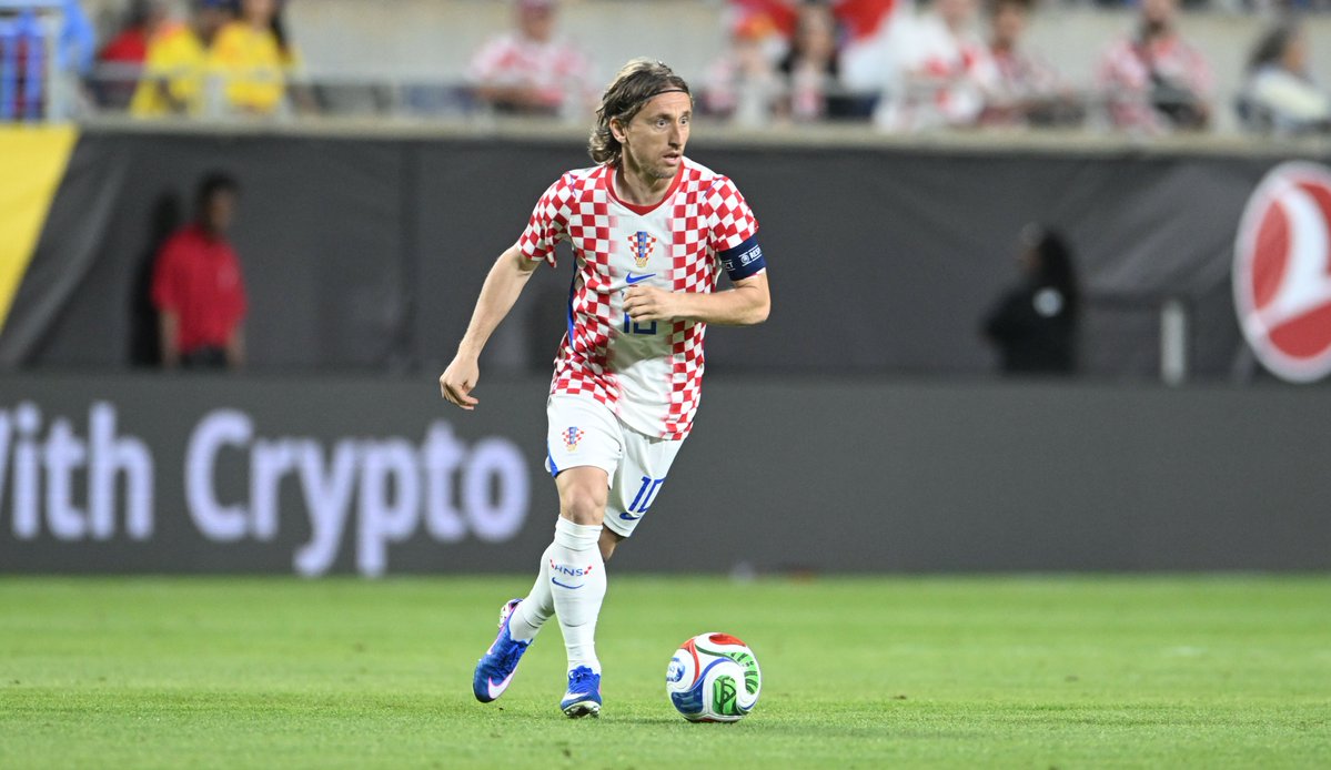HNS_CFF's tweet image. 🇭🇷©️ #Croatia captain @lukamodric10 has undergone a successful surgery following the left cheekbone fracture in @acmilan derby vs. Juventus. 

🏥 Croatia medical staff is in permanent contact with AC Milan and team captain, as well as the coaching staff led by head coach