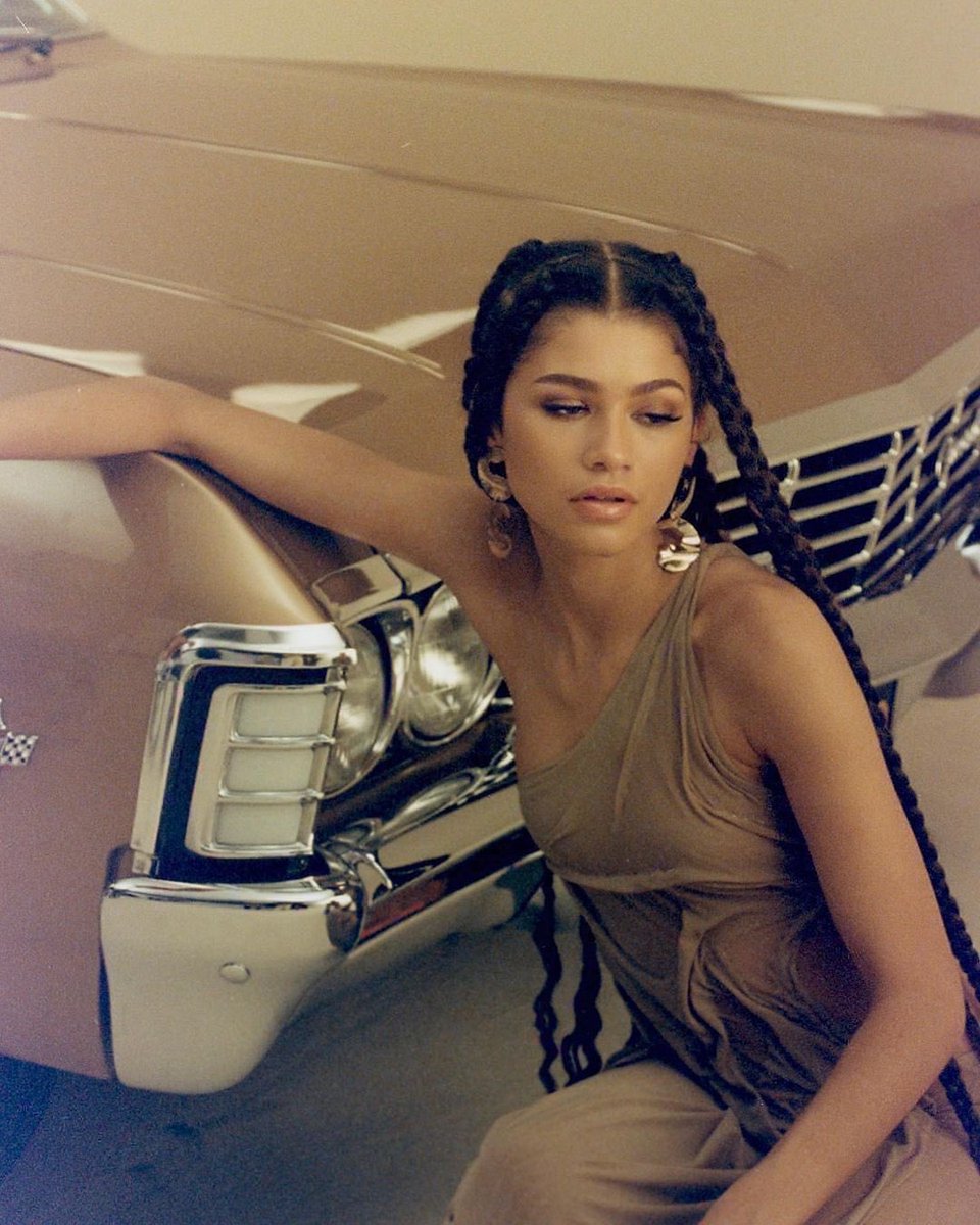 the zendaya collective ✮⋆˙ tweet media