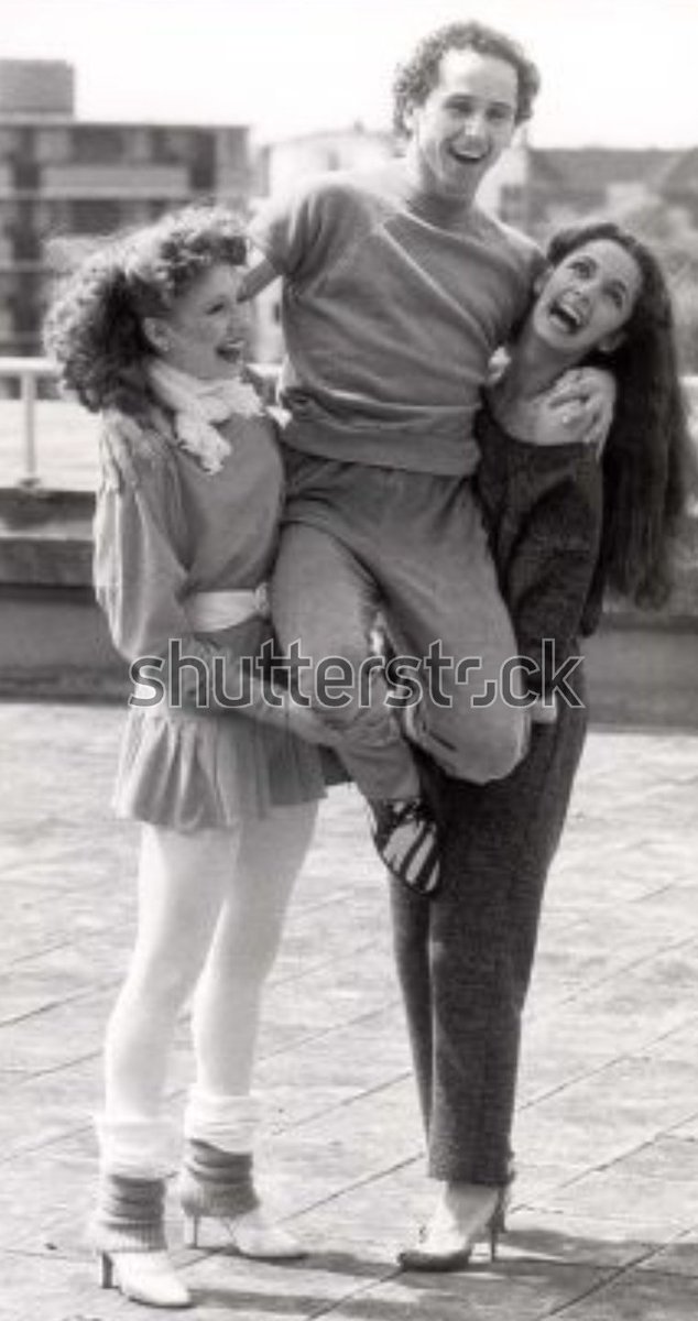 lift and carry film and tv tweet media