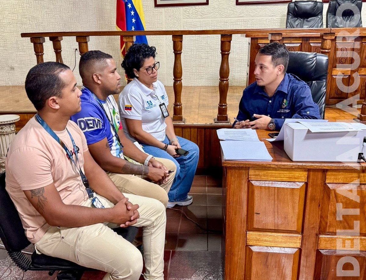 CGRVenezuela's tweet photo. Durante el desarrollo de las Mesas de Trabajo en estas seis entidades, el equipo técnico de la CGR brindó atención personalizada a los responsables de las áreas de talento humano en cuanto al proceso que realizan en el SISROE
6/6 https://t.co/mWhNqU0Q1E
