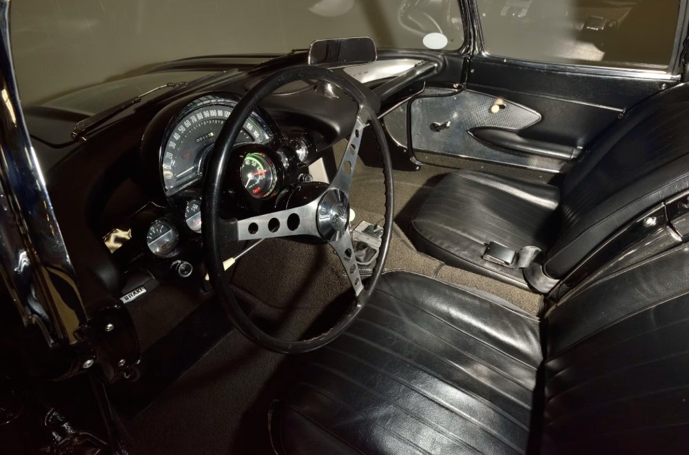 Mecum Auctions tweet media