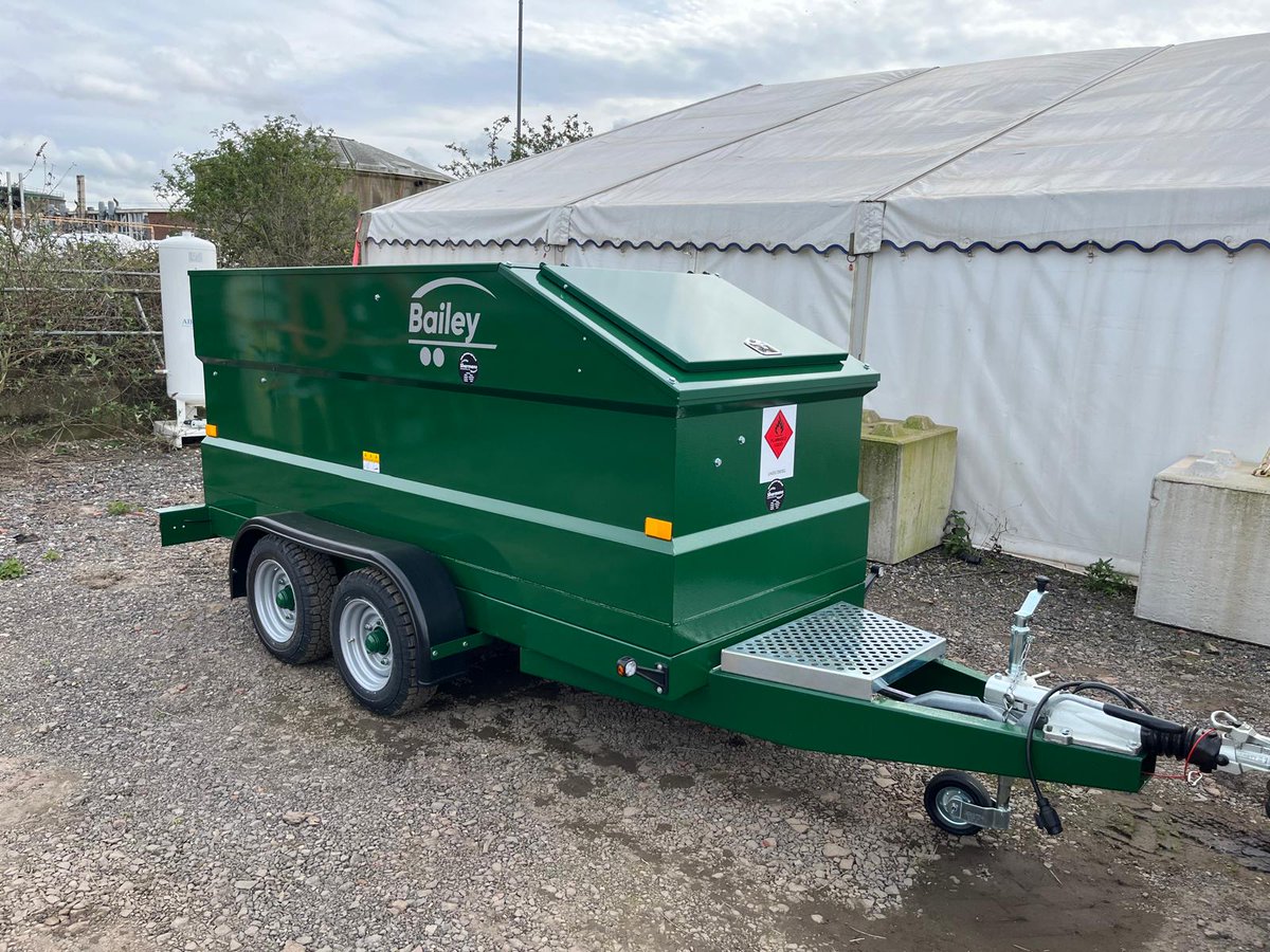 Sharmansagri's tweet image. 🚨 SOLD - New @JCB 542-70 AgriXtra and a new @Bailey fuel bowser! 

Both off to their new homes, sold by Lowdham Area Sales Manager Andrew Channing 🤝

You can contact Andrew on 07464 544473 to discuss any requirements ☎️

#SoldEquipment #JCB #BaileyTrailers #SharmansOfLowdham