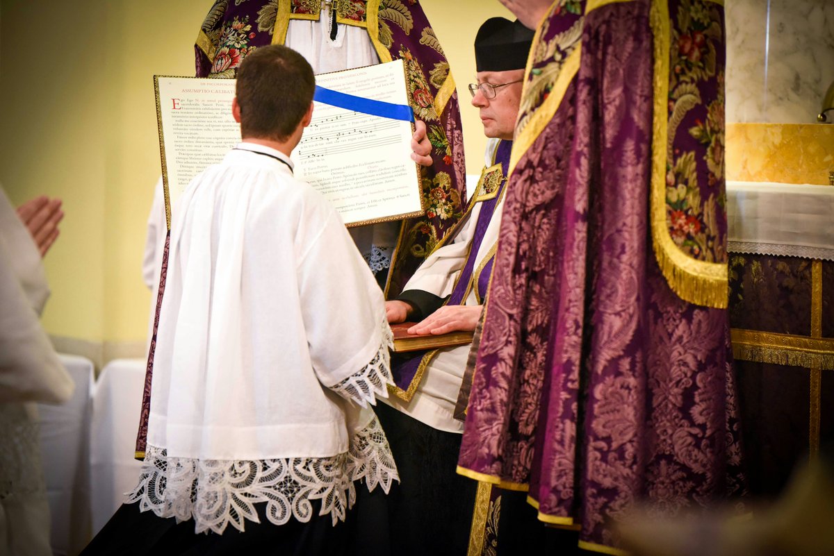 fsspna's tweet photo. “Adsum.” “I am present.”

These men have joined the Priestly Fraternity of St. Peter, pledging their vows and dedicating themselves to Christ and His Church.

Please keep them in your prayers as they continue their formation.

📍Our Lady of Guadalupe Seminary in Denton, NE https://t.co/RCfmfR5Uto