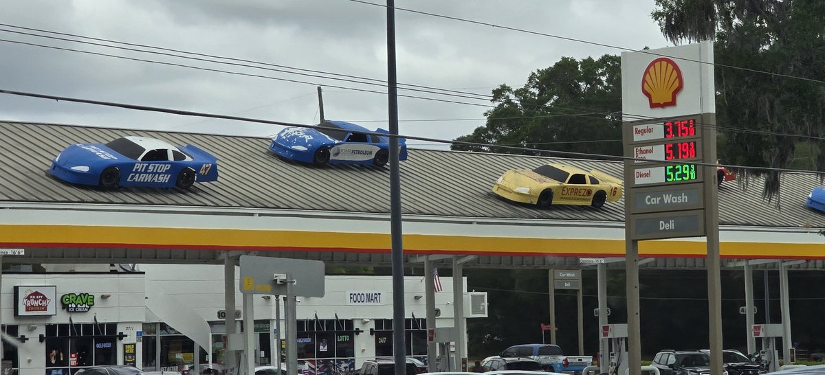 67_4_17's tweet image. Passing through Ocala Florida just now. #TrustthePlan #Believe #OBEY #Maga #Miga #GasPrices