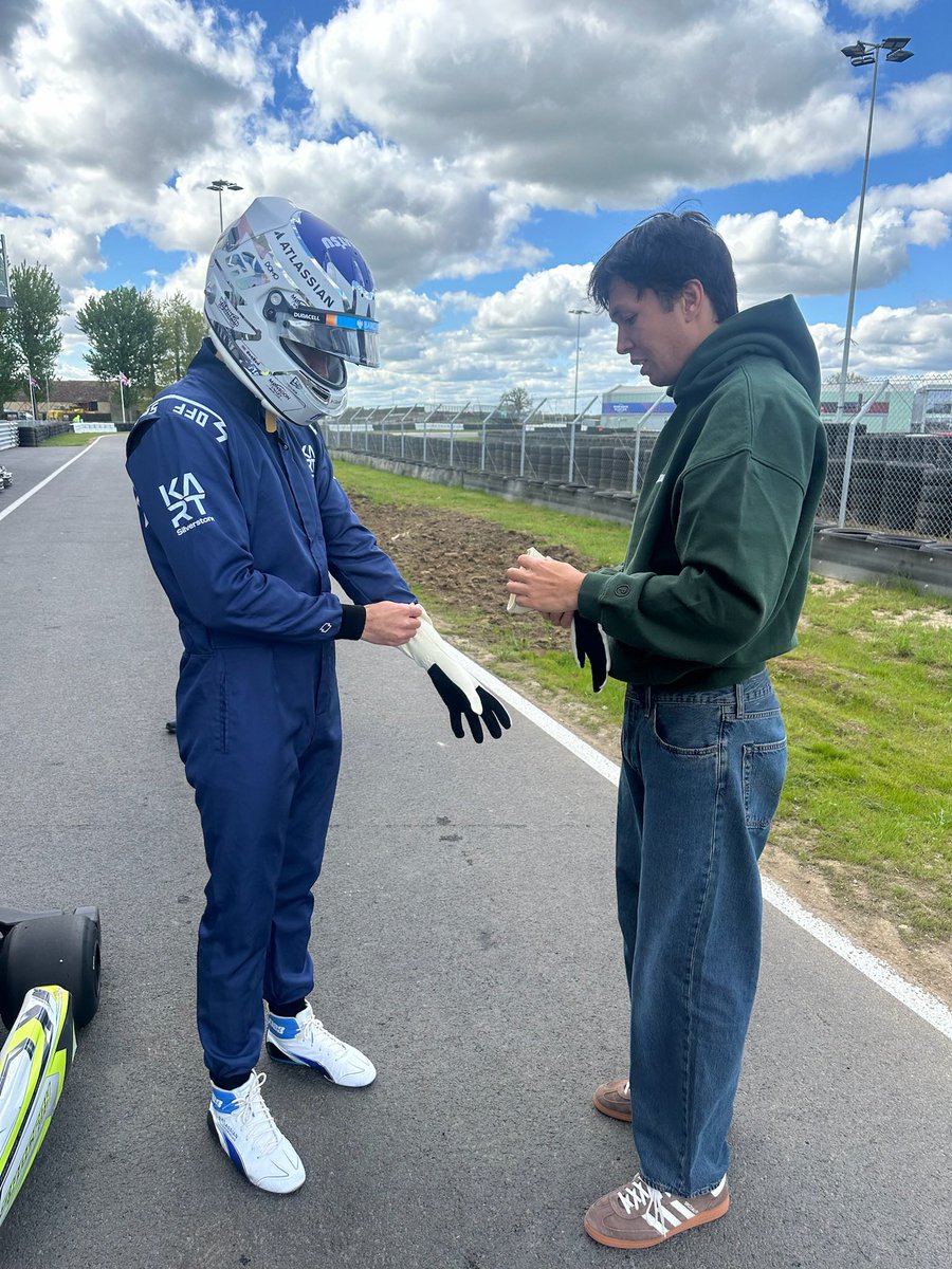 Alex Albon tweet media