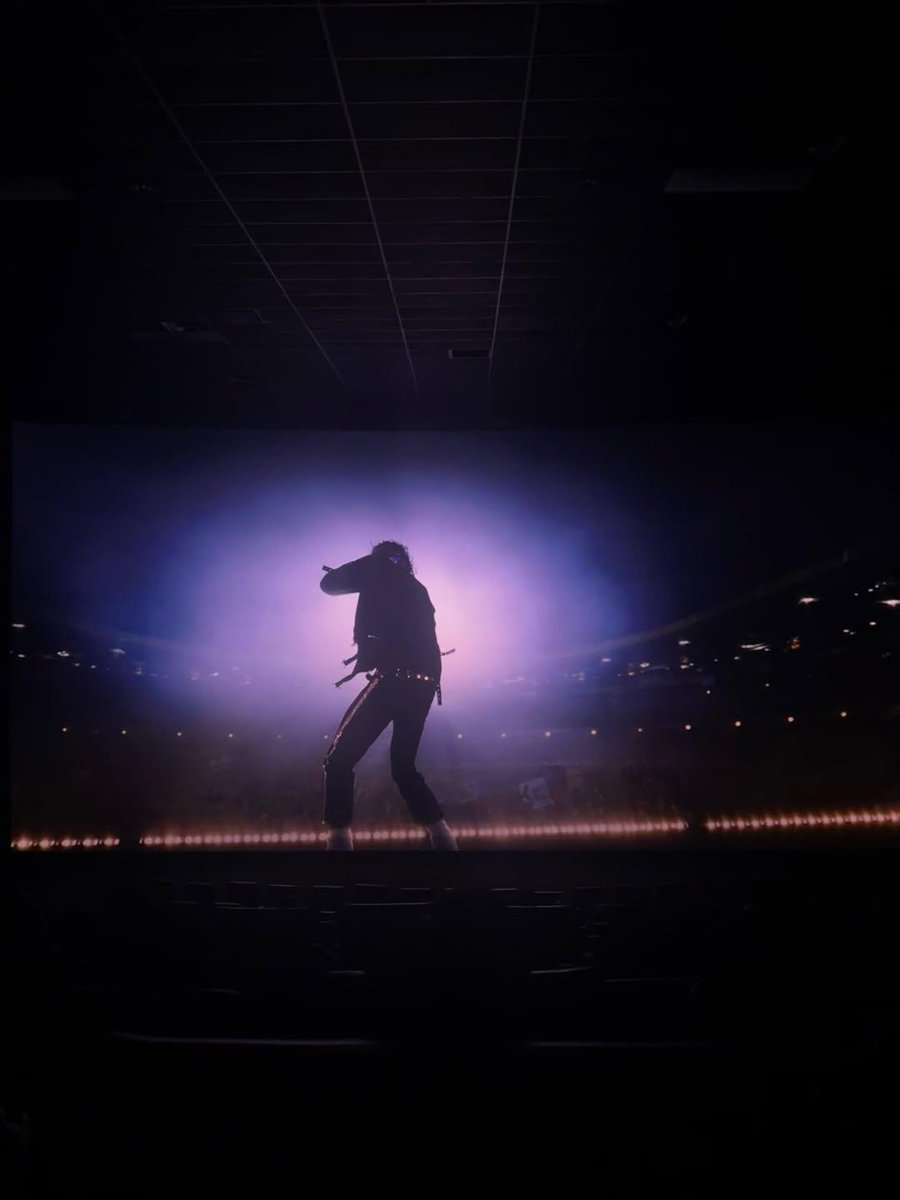 ؘkelzita | #MichaelMovie tweet media