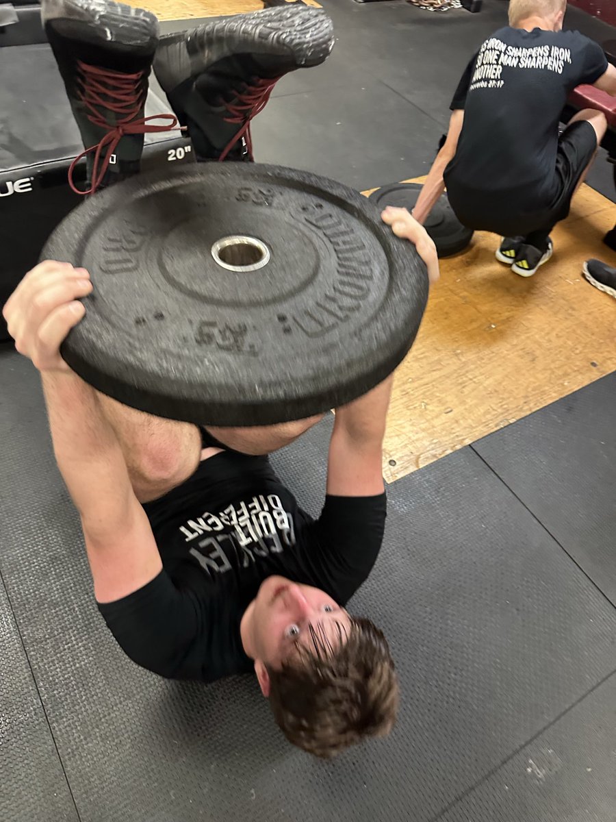 BeckleyFB's tweet image. Finding that WORK
#BUILTDIFFERENT