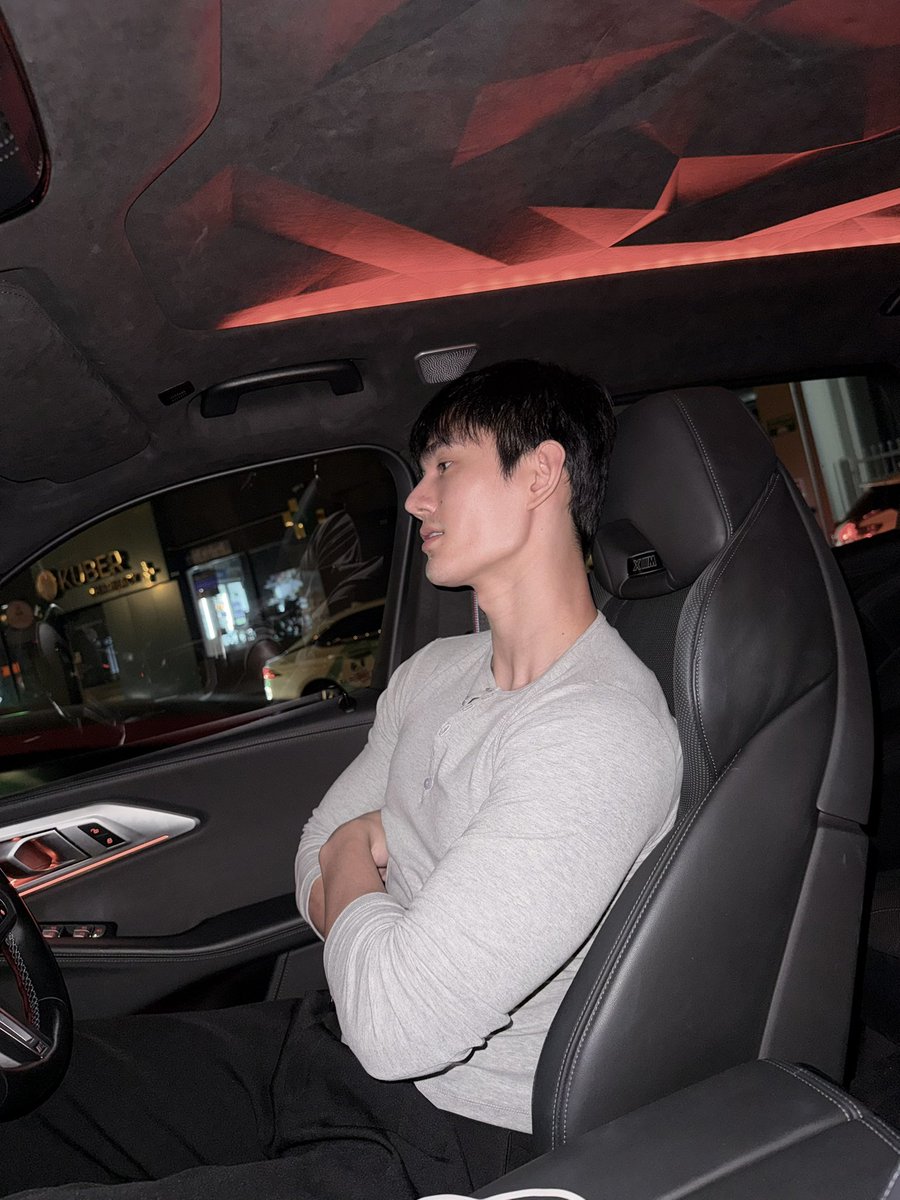 pavelphoom tweet media