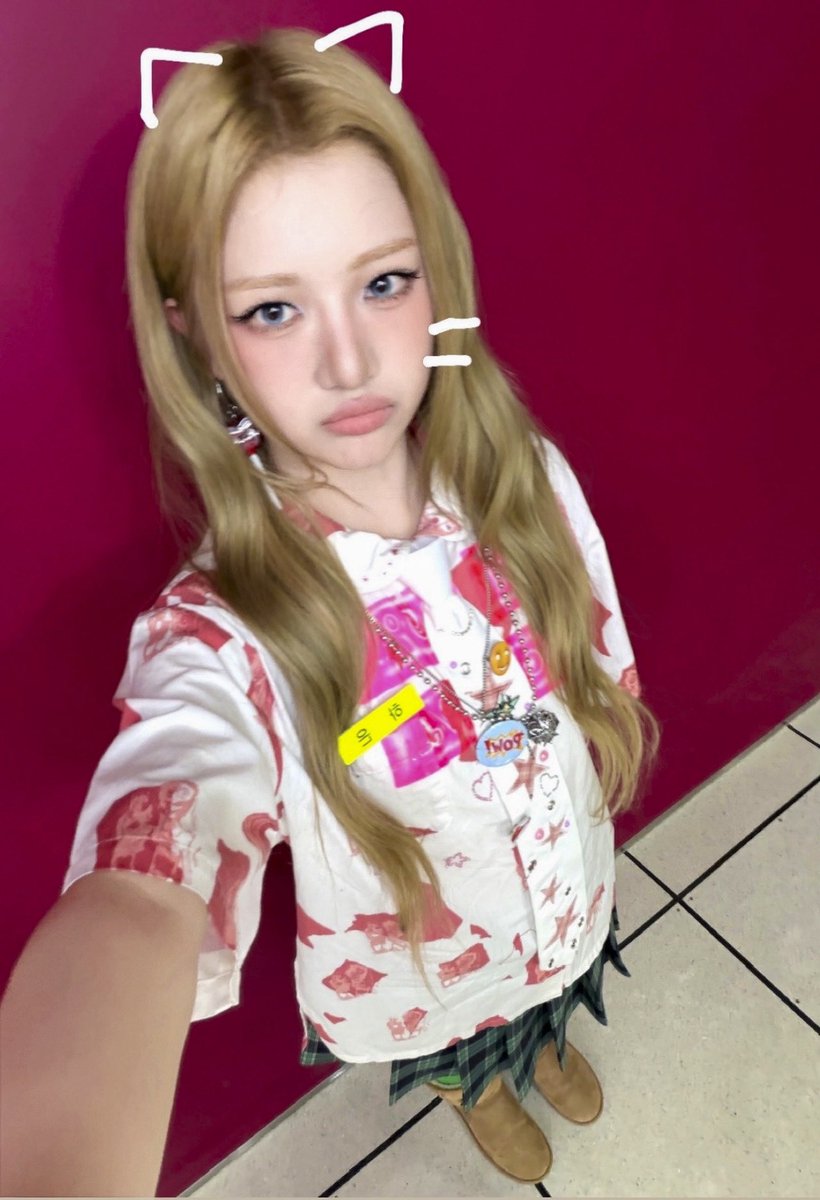 HAEUN France tweet media