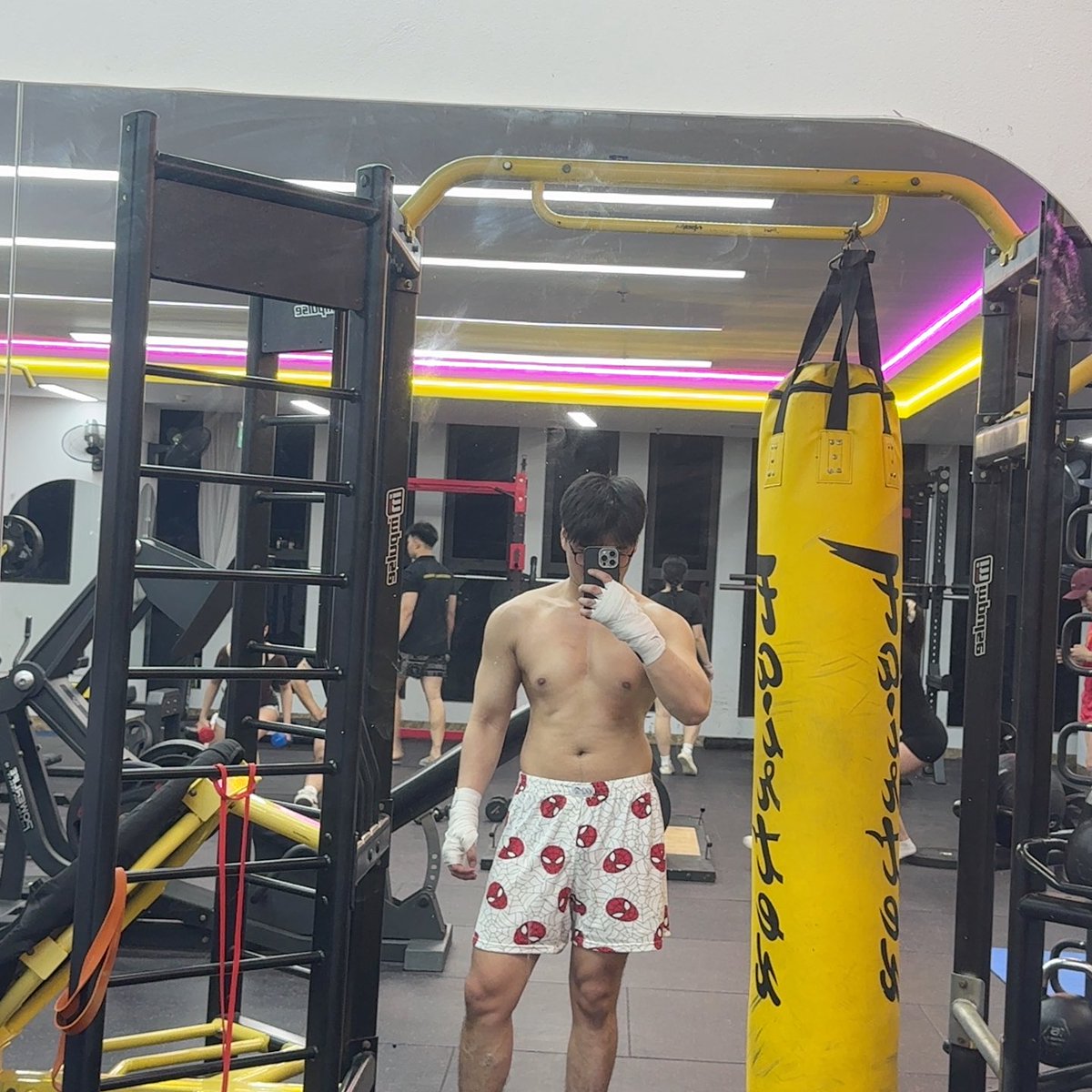 samuel tweet media