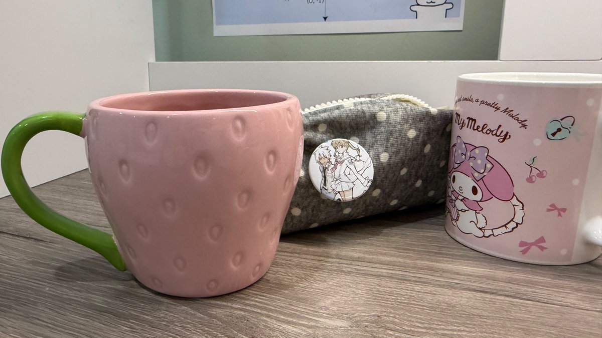 tillofx's tweet image. strawberry mug who likes #yogurt