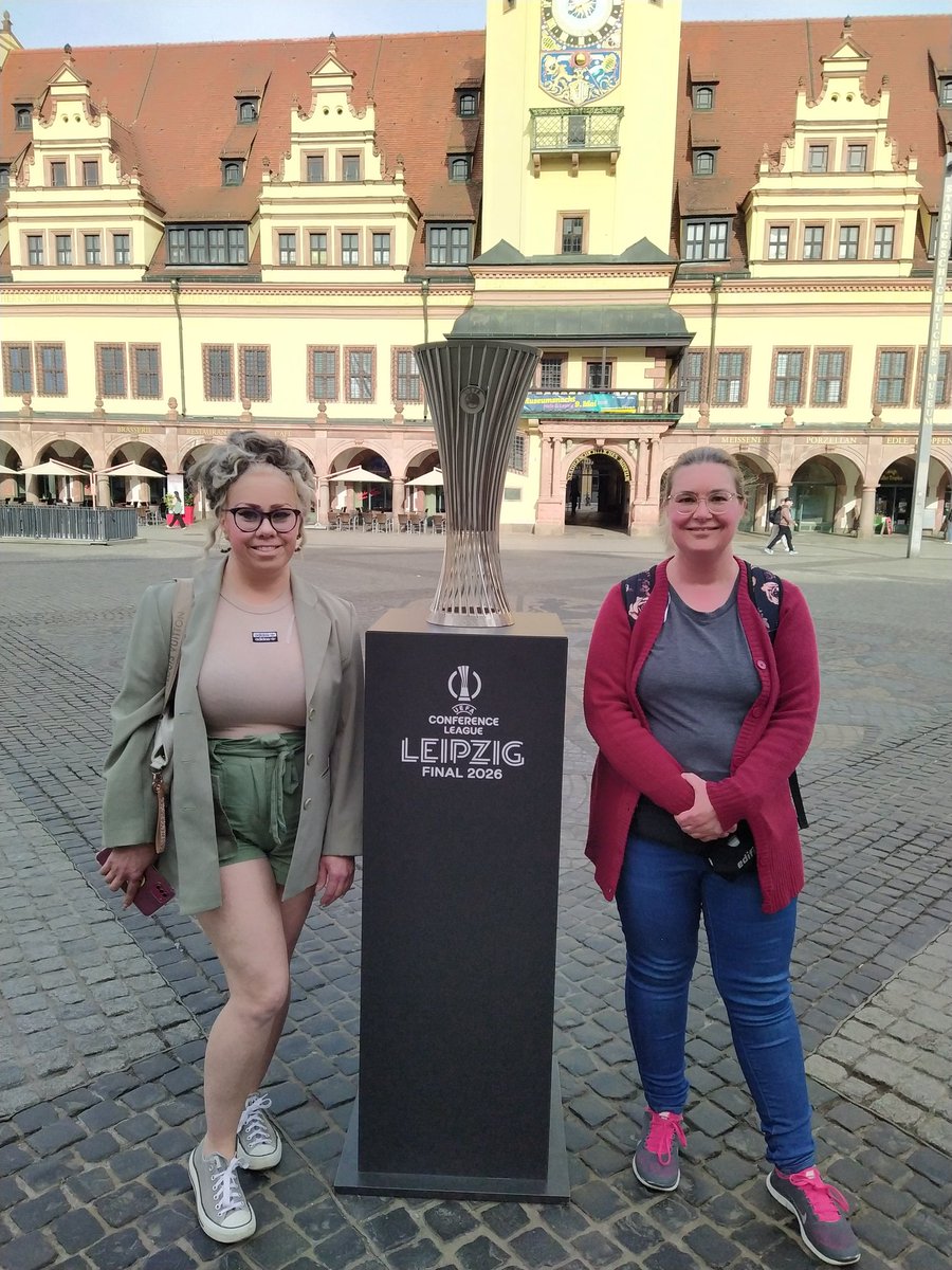 Daughter Zhivago tweet media