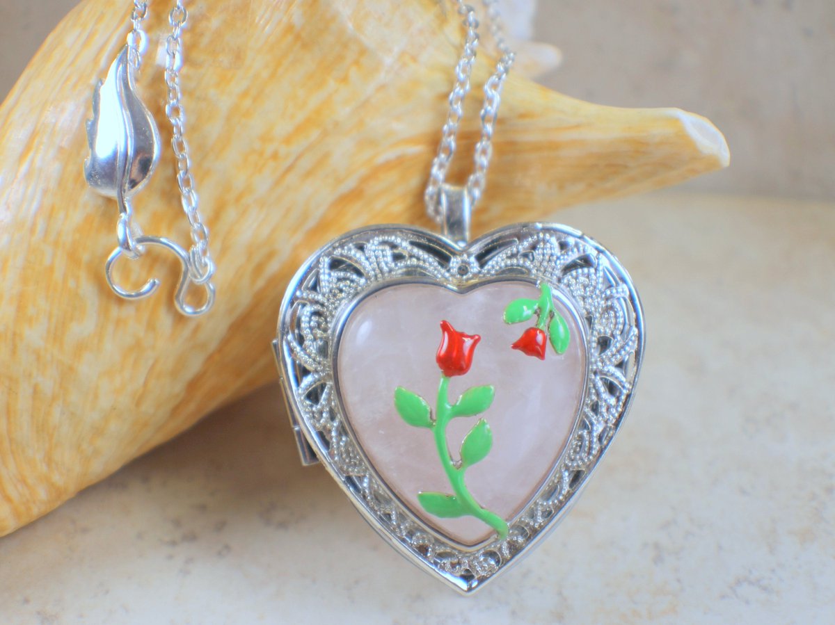 Char'sFavoriteThings tweet media