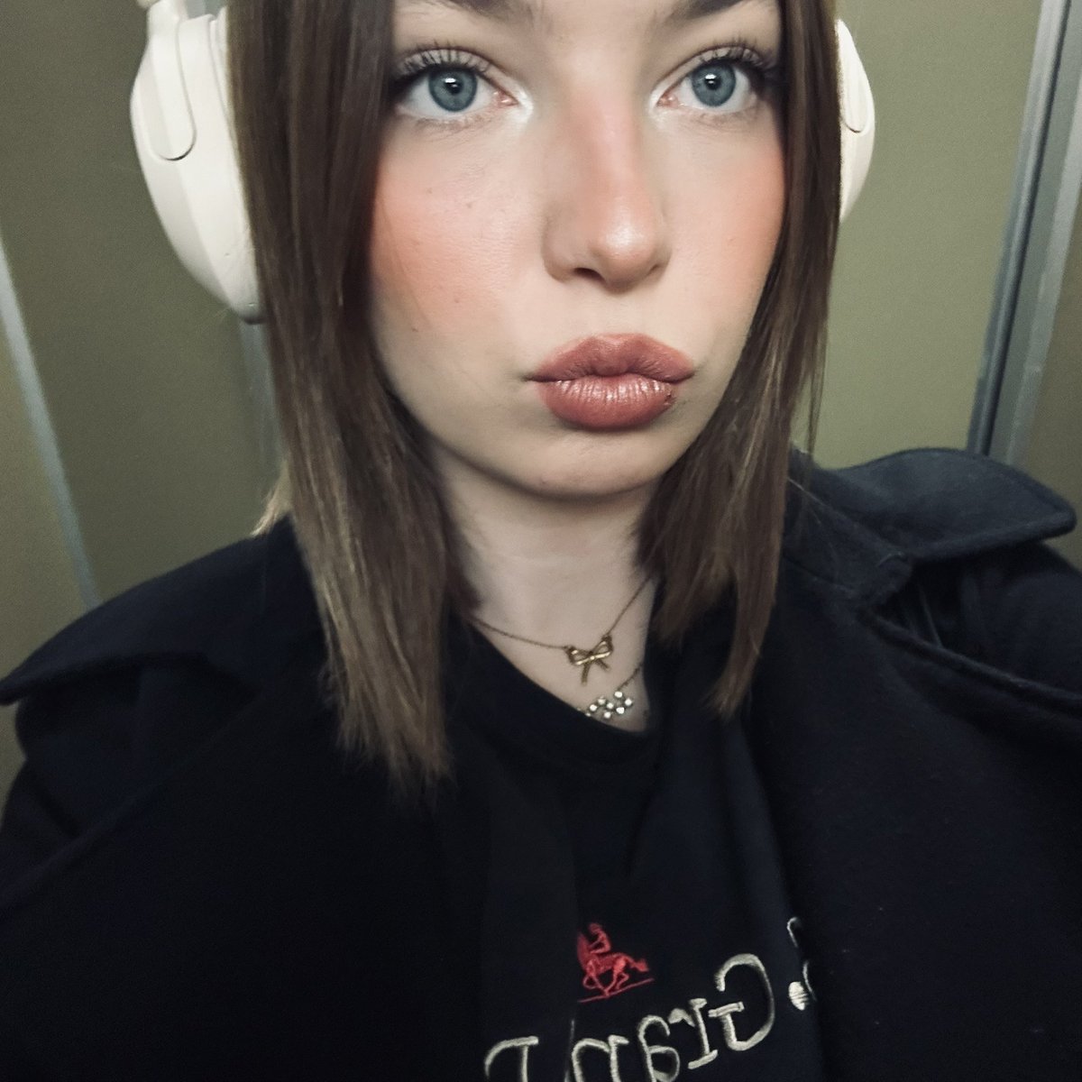 iaia’s ur wednesday girl ૮ ․ ․ ྀིა 🐈‍⬛ tweet media