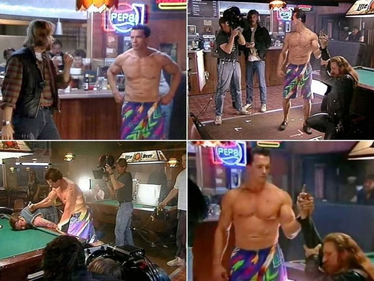 TiburonesPrem's tweet image. ¿Recuerdas la escena del bar, al principio de "Terminator 2", en que Arnold aparecía desnudo como el T-800?. 

Bueno, obviamente no estaba desnudo, el tipote iba con esos shorts playeros 😂.

#Redes