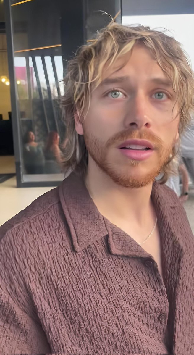 carolina tweet media