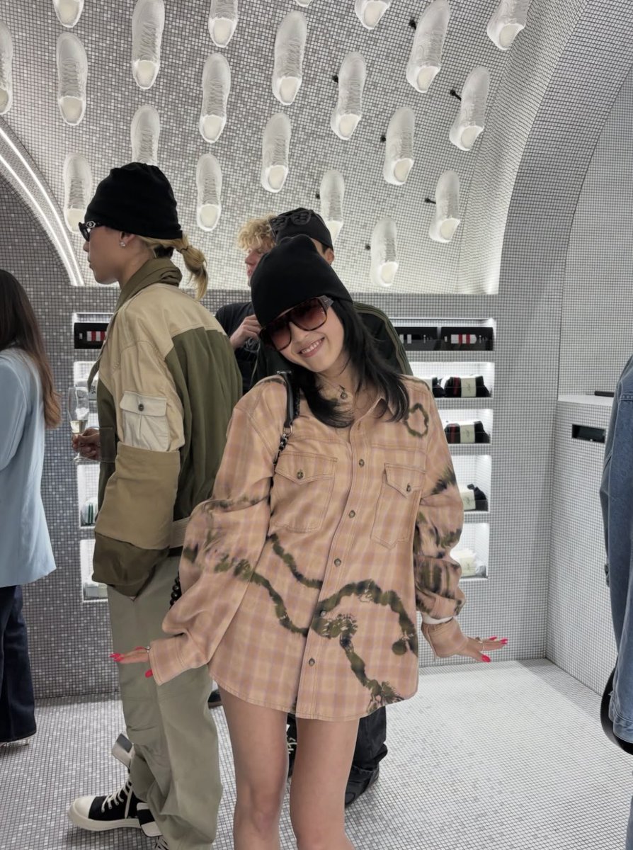 cfhinateam's tweet photo. Hina Yoshihara at the Isabel Marant event.
#hinayoshihara #isabelmarant #model https://t.co/S8Lo0sFXdI