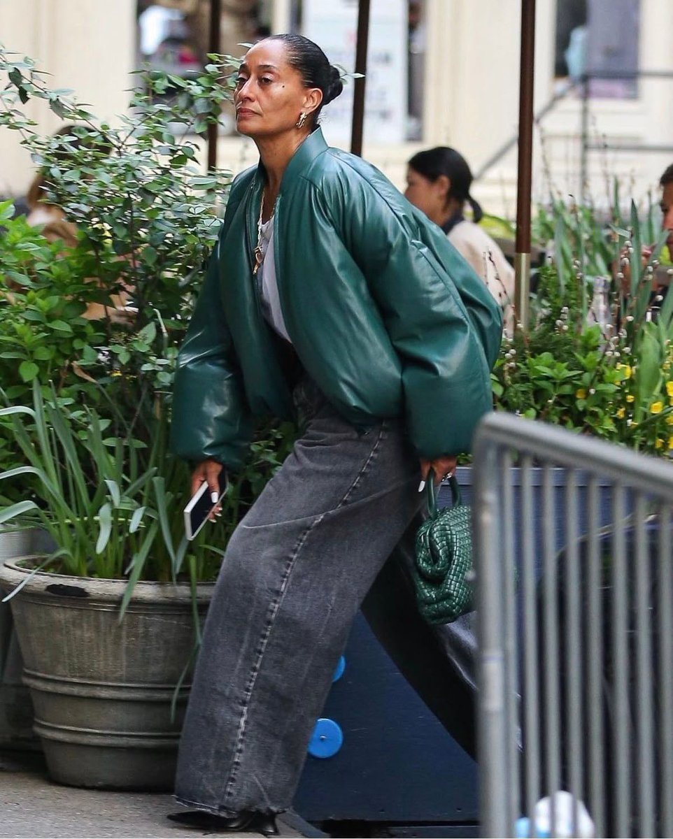 WELCOME TO BLACK TWlTTER  tweet media