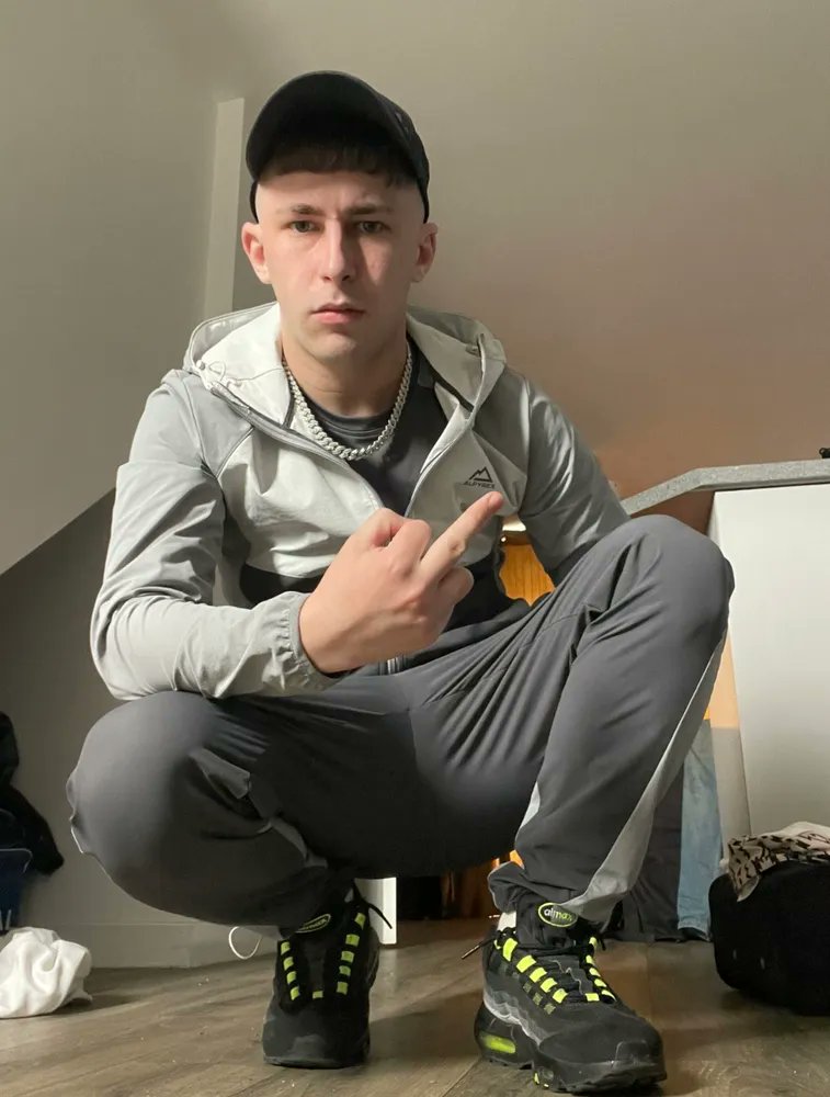 Craig_a_1's tweet photo. Quality Scally Lad https://t.co/Pqcb8DNYsC