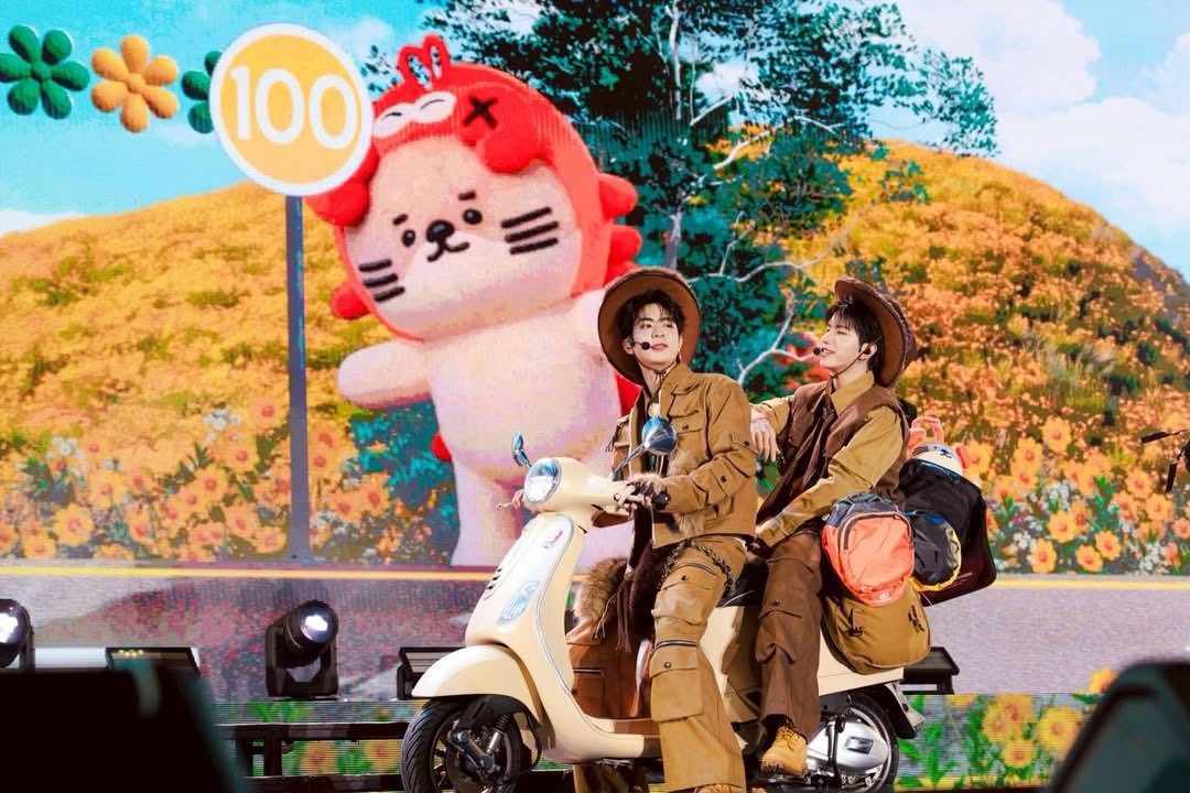 di tengah gempuran orang2 pada ngedance lagu hot dan sexy, seakeen lebih memilih menjadi anak pramuka masyaallah tabarakallah