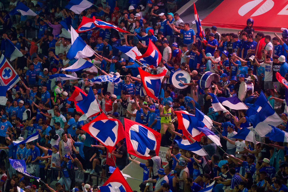 💙 HINCHADA OBRERA 💙

Gracias a todos los Azules que alentaron sin parar ayer en el Estadio. 

JUNTOS 💙