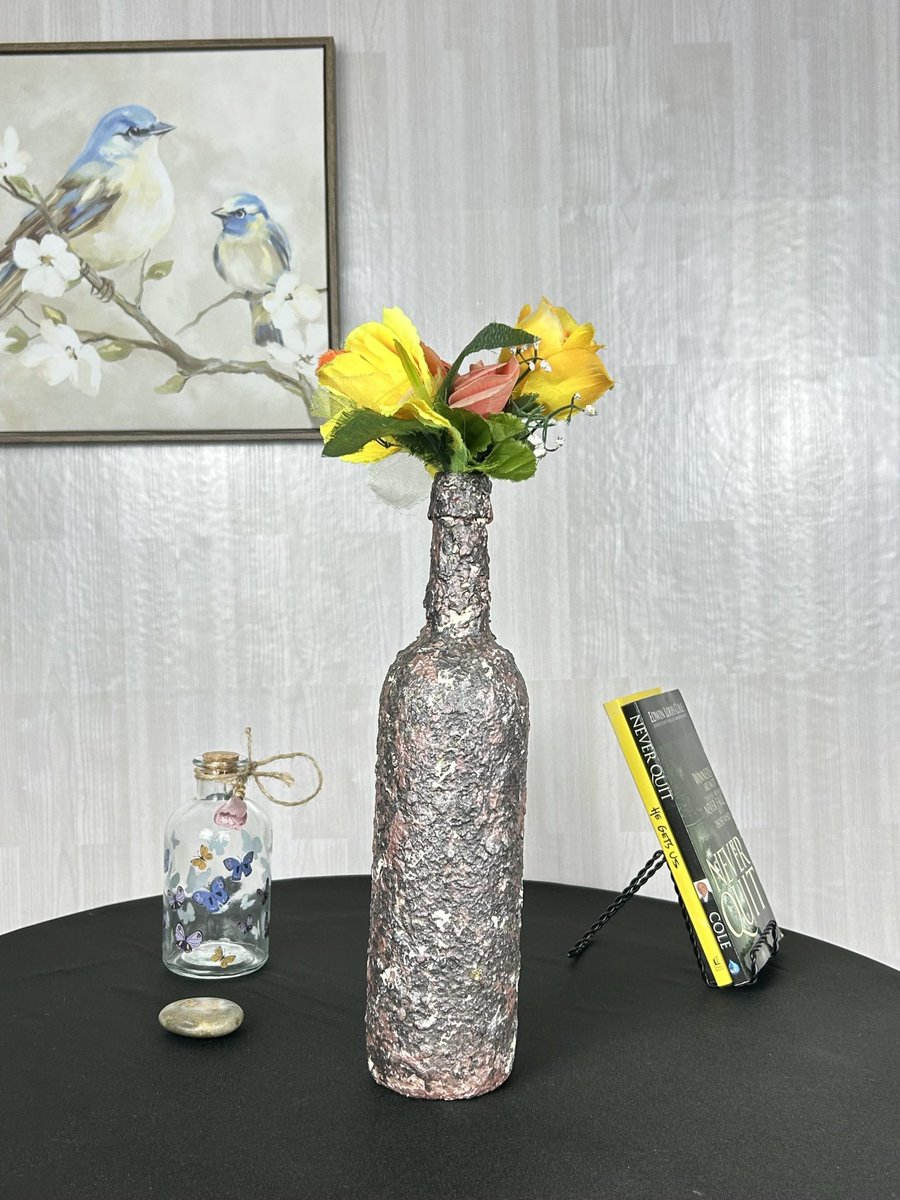 CharismaHomeDec's tweet photo. #DecorPoll
How are you accessorizing this exotic dark brown vase to bring creativity and style to your home? Comment below to cast your vote!
A. With pampas grass
B. With flowers
#vase #uniquegifts #homedecor #art #handmade #decoration #creative #artlovers #vote #poll https://t.co/QJG08G5Ft3