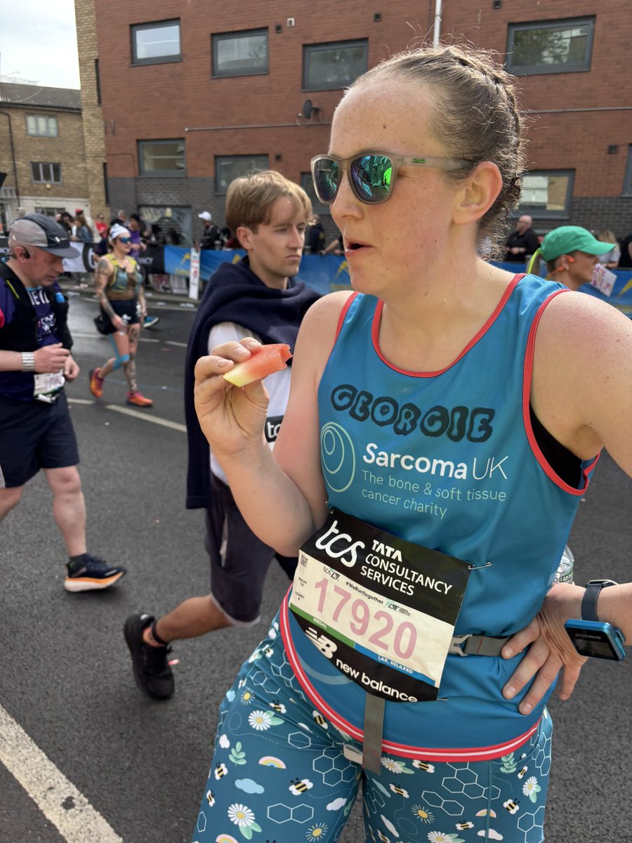 snabless's tweet photo. @GlynnJenny @LondonMarathon @nmcnews @DudleyGroupNHS Very proud to be able to support Georgie from @DGProfDev on her 2nd #LondonMarathon where she knocked an awesome 18mins off her previous time 💪🏻👏🏻🎉 #SedgleyStriders #NursesActive #NHS1000miles #UKRunChat https://t.co/WZ9kFsQbnf