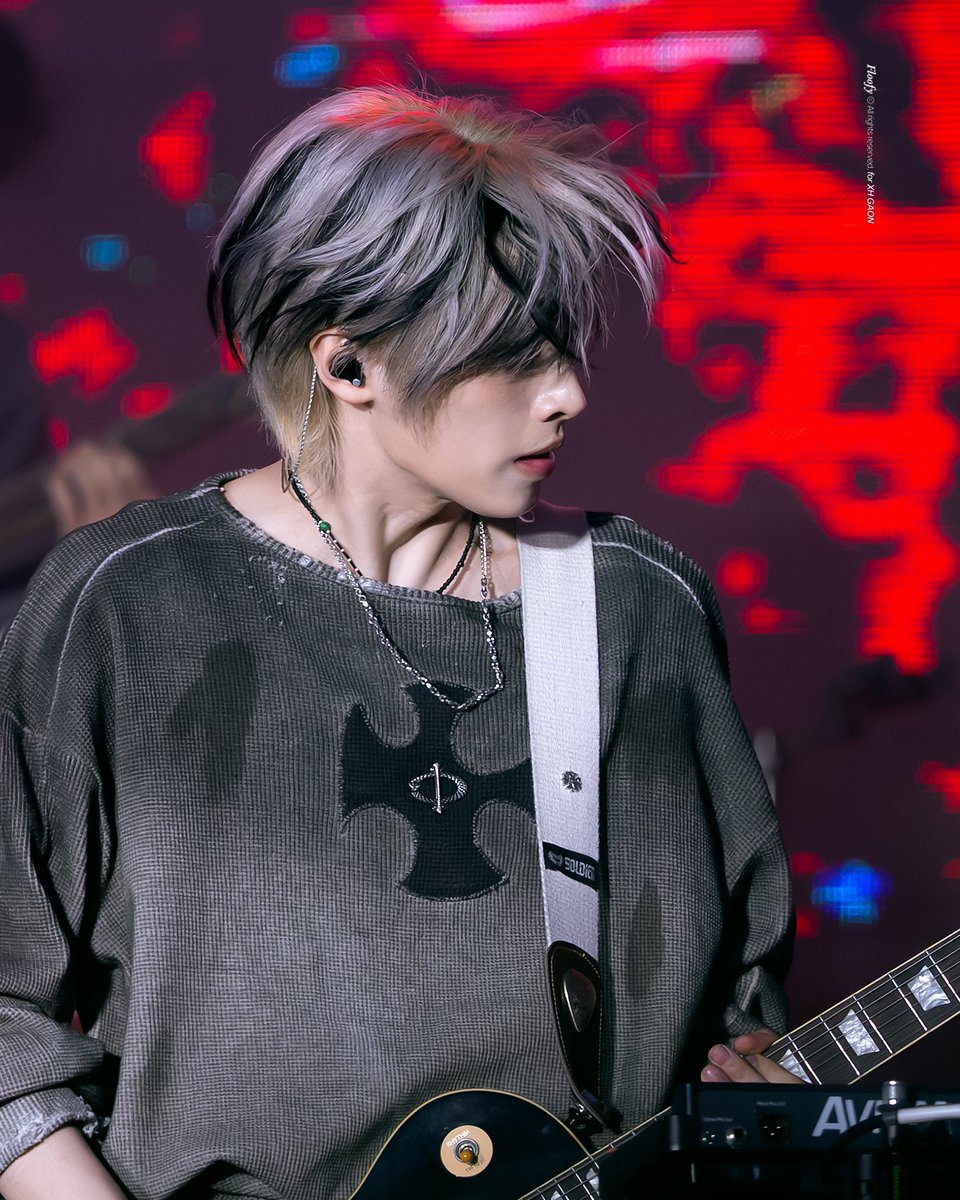 𝐅𝐥𝐨𝐨𝐟𝐲 tweet media