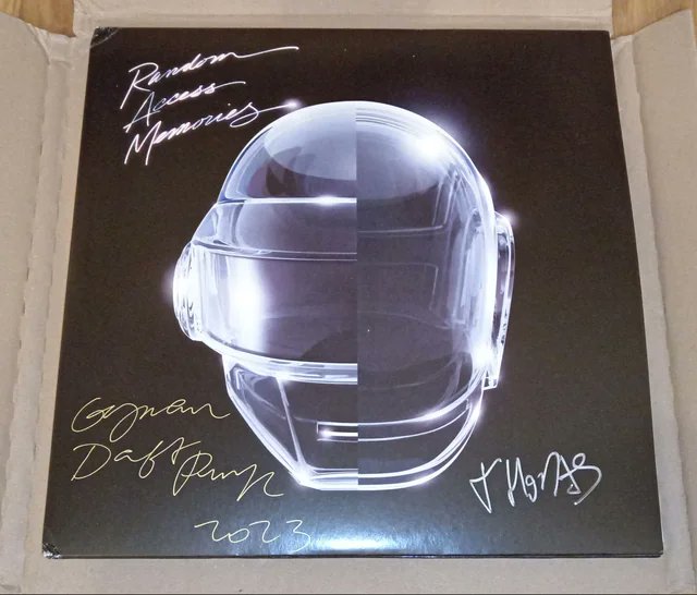 another one added to Guy-Man Signing His Name on Thomas' Side