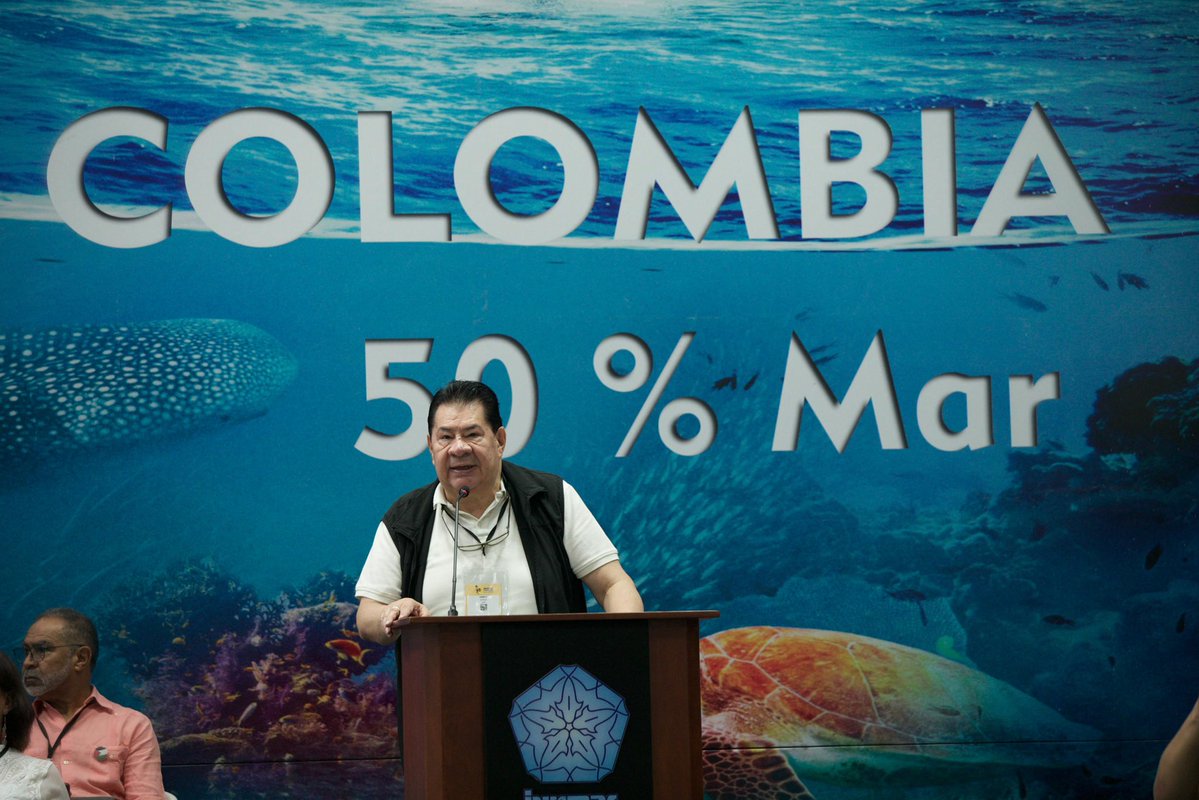 MinAmbienteCo's tweet image. #AEstaHora | La ministra (e) Irene Vélez Torres, @IreneVelezT, participa en el diálogo sindical de la Primera Conferencia para la Transición #MásAlláDeLosCombustiblesFósiles, un espacio estratégico que reúne al sector sindical para consolidar propuestas hacia una transición