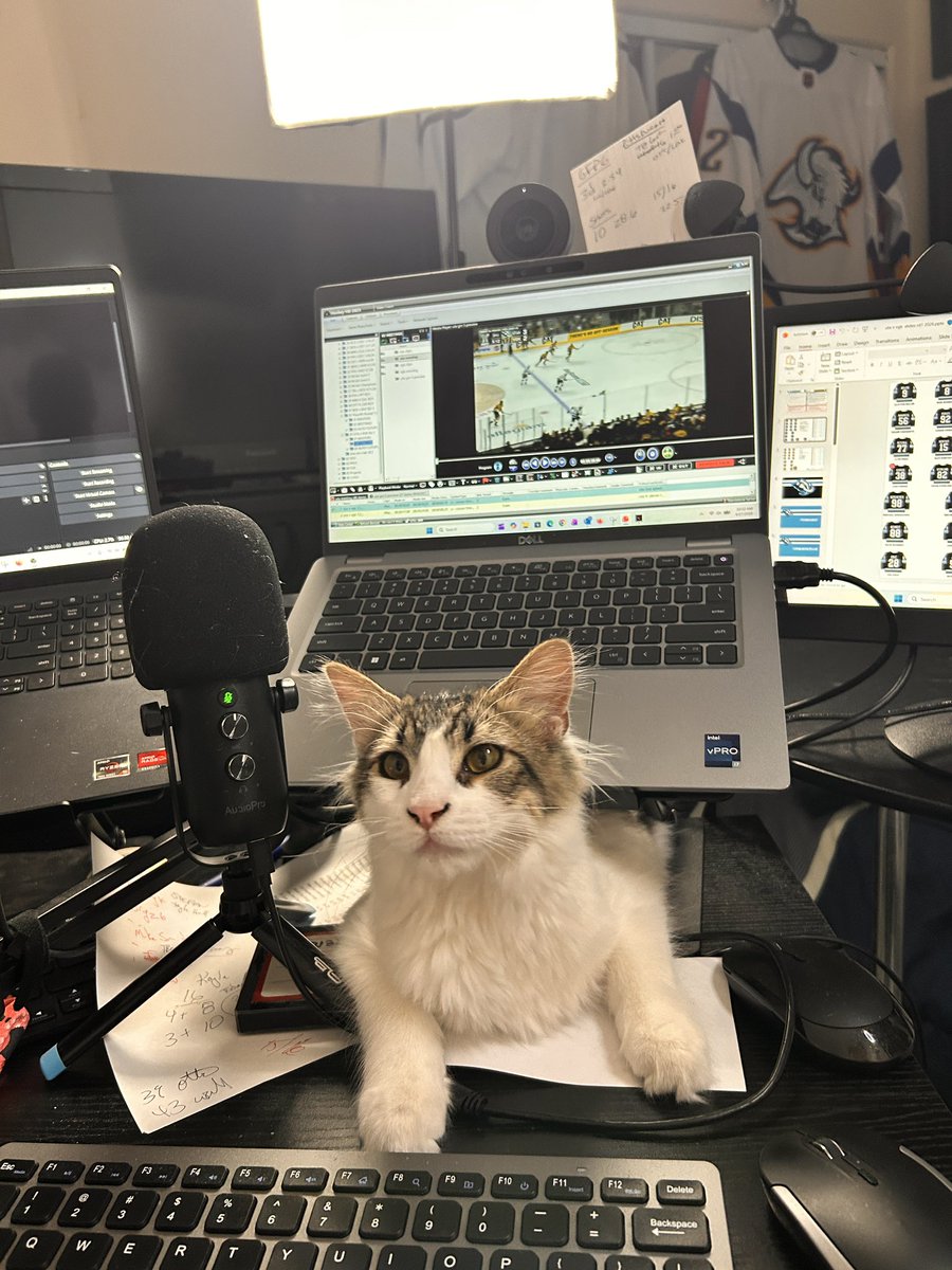 Petey tweet media